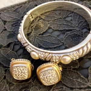 Brighten bracelet with faux pearl and diamond